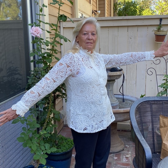 SOFT SURROUNDINGS WHITE FRANCESCA LACE BLOUSE & CAMI NEW - Picture 2 of 6